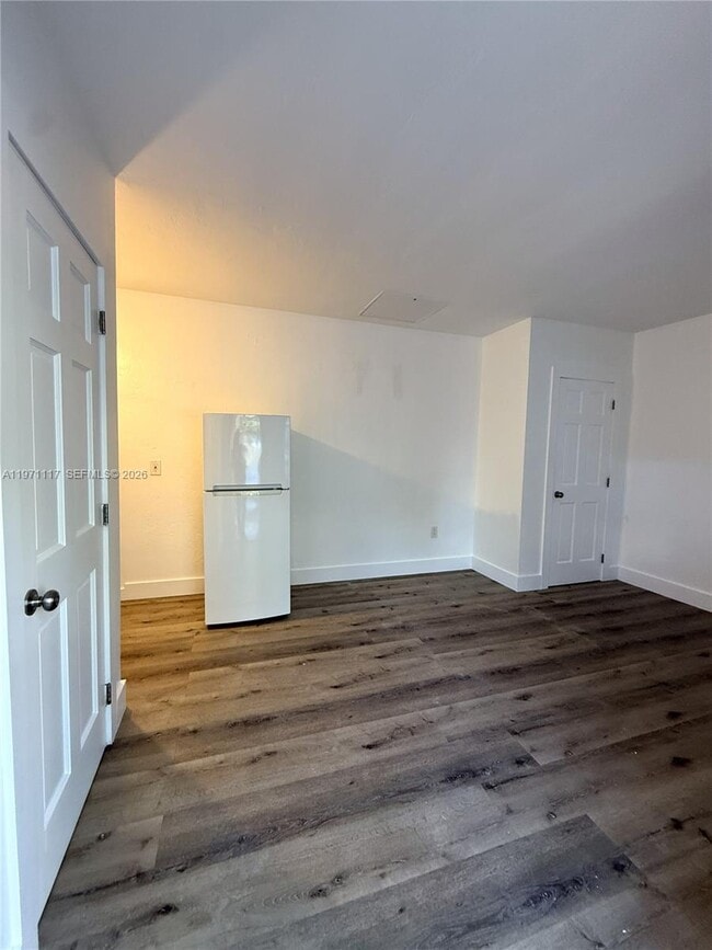 Building Photo - 2148 NW Flagler Terrace