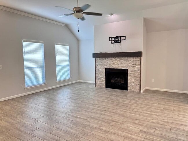 Building Photo - 4100 NW 152nd Terrace