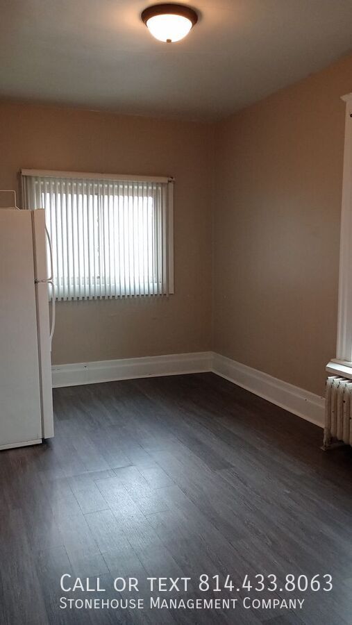 Building Photo - Beautiful 1-bedroom studio with all utilit...