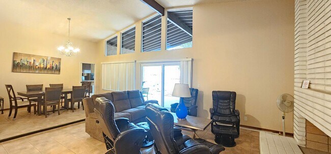 Foto del edificio - 818 Sherri St