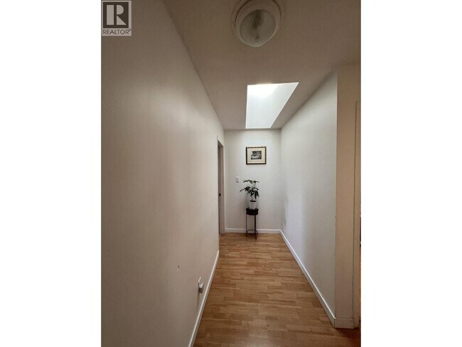 Building Photo - 9580 Blundell Rd