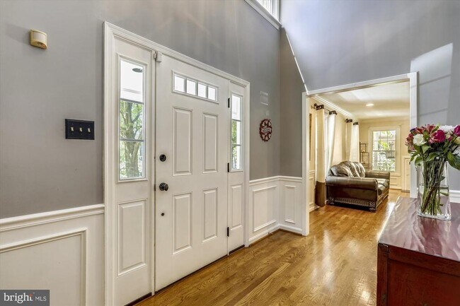 Foto del edificio - 8225 Osage Ln