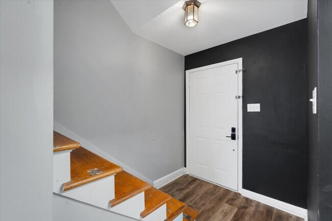 Foto del edificio - 2530 E North St