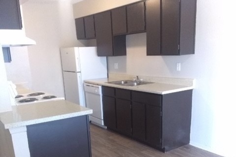 Open Kitchens - Country Park Apartments