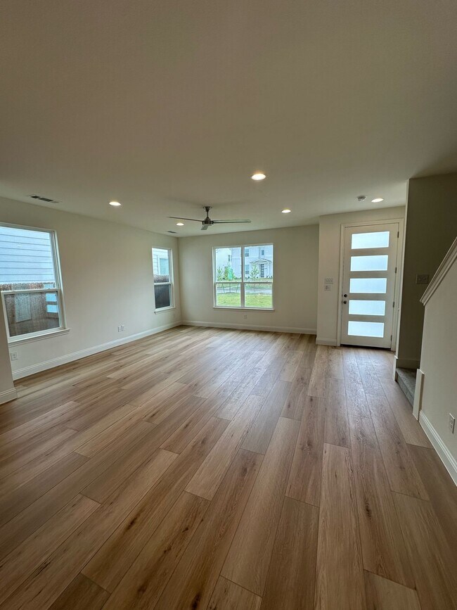 Foto del edificio - 3429 Vista Highlands Ln