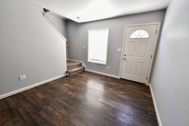 Building Photo - 83 Ennis Dr