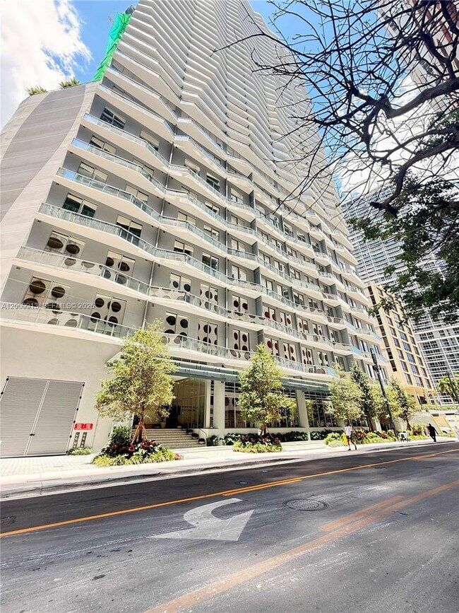 Foto del edificio - 77 SE 5th St