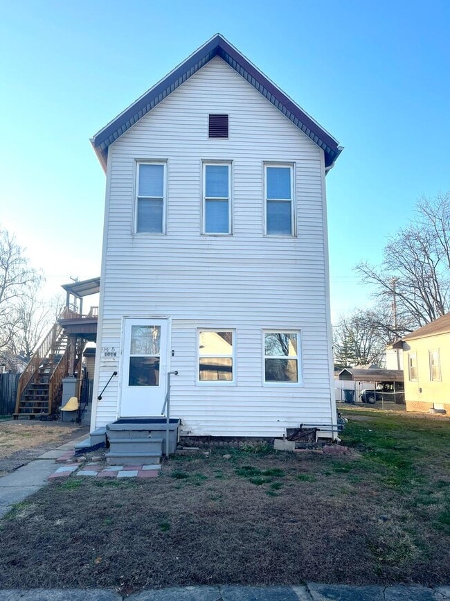 Building Photo - 1016 N Elliott St