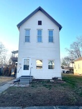 Building Photo - 1016 N Elliott St