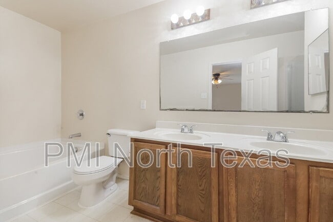 Building Photo - 13131 Galaxy Dr