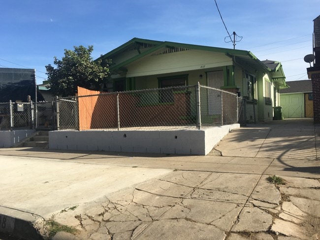 816 W 167th - 2 Duplexes