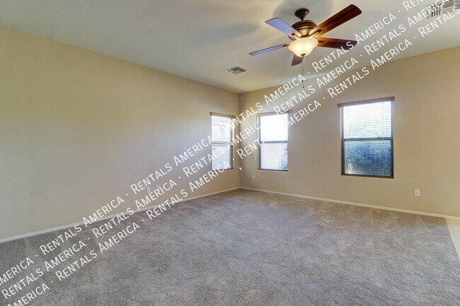 Building Photo - Golf Course Living in Queen Creek!