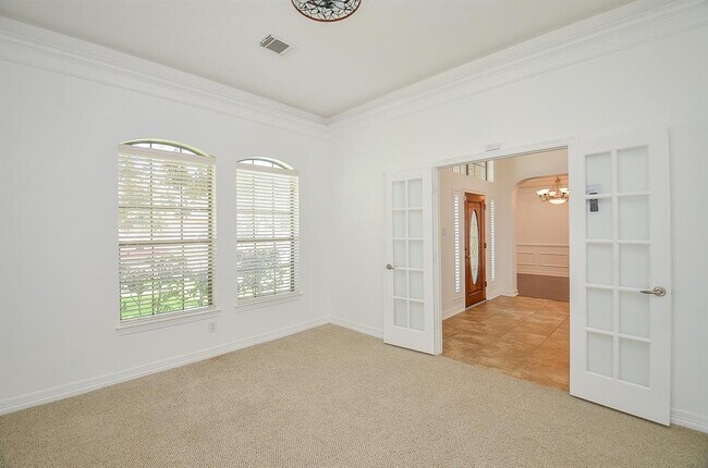Foto del edificio - 5615 Bent Arbor Ln