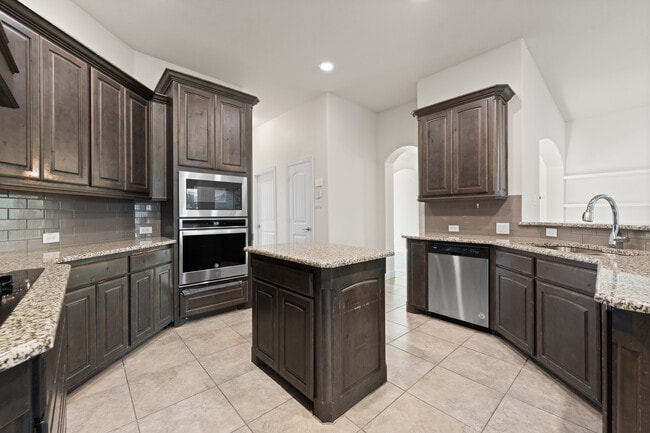 Foto del edificio - 105 Live Oak Dr