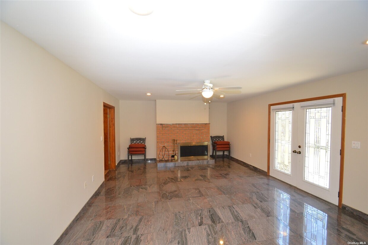 24043 Depew Ave, Queens, NY 11363 House Rental in Queens, NY