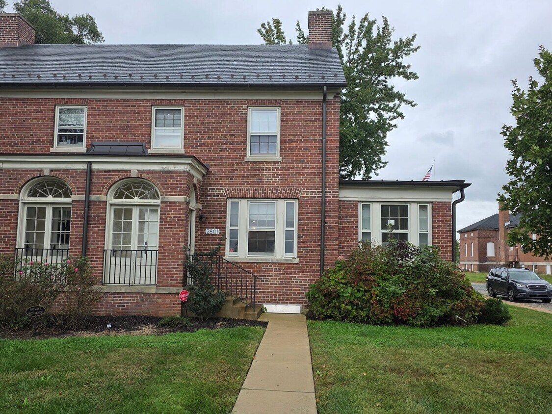 Foto principal - Delaware City Alert!! 2 bed 2 full baths Townhome available