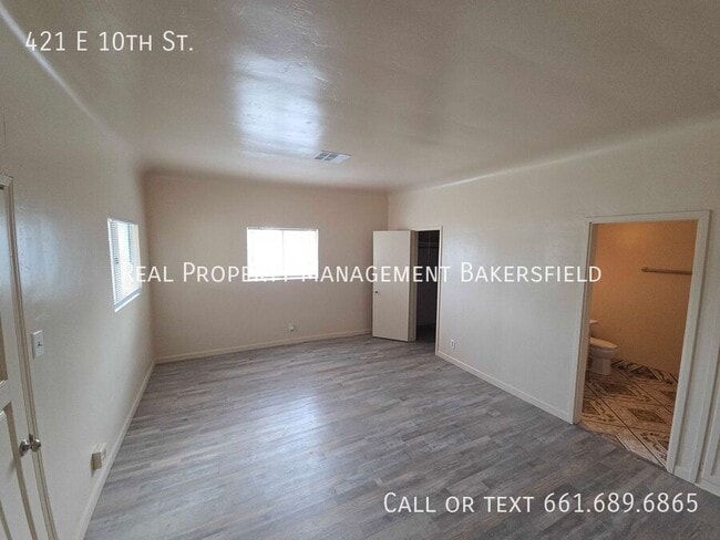 Foto del edificio - 421 E 10th St