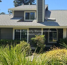 Building Photo - 102 Pierpoint Cir