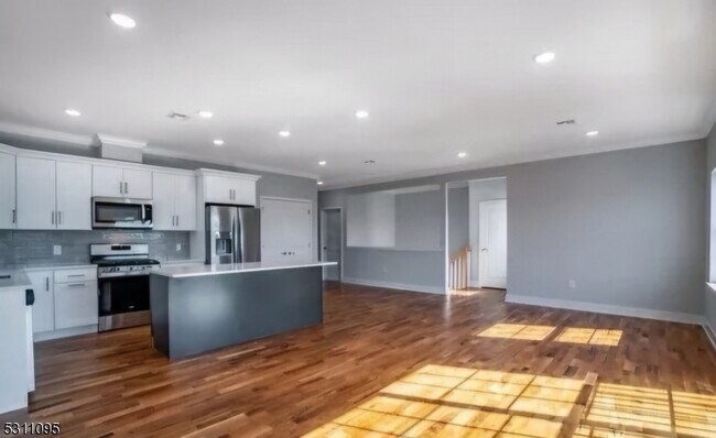 Foto del edificio - 313 Doyle St