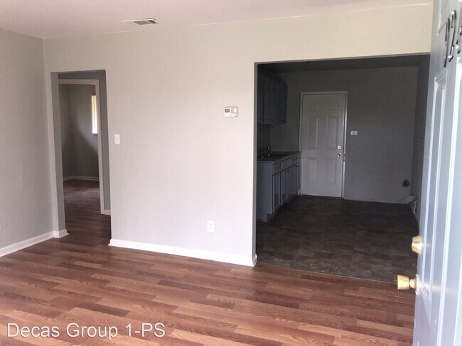 Building Photo - 2 br, 1 bath House - 922 10th Ave
