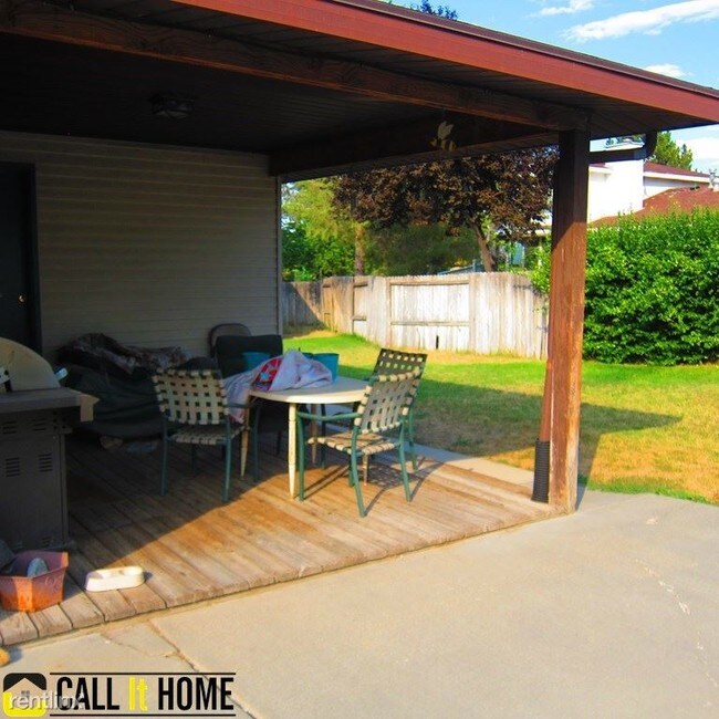 Building Photo - 5577 Walden Meadows Dr