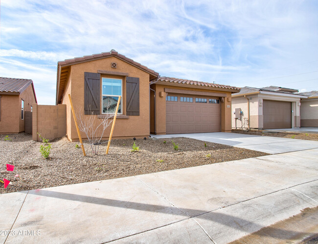 Building Photo - 16845 W Evergreen Rd