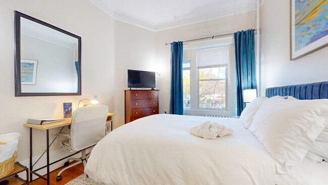 Foto del edificio - 1029 Beacon St