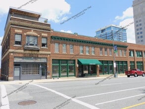 Building Photo - 220 W Market St