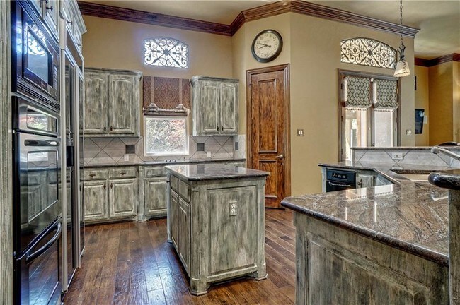 Building Photo - 602 Chandon Ct