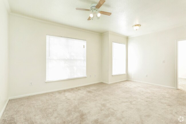 Sala de estar y comedor - Mia Residences