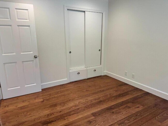 Foto del edificio - 15 Martin Ln