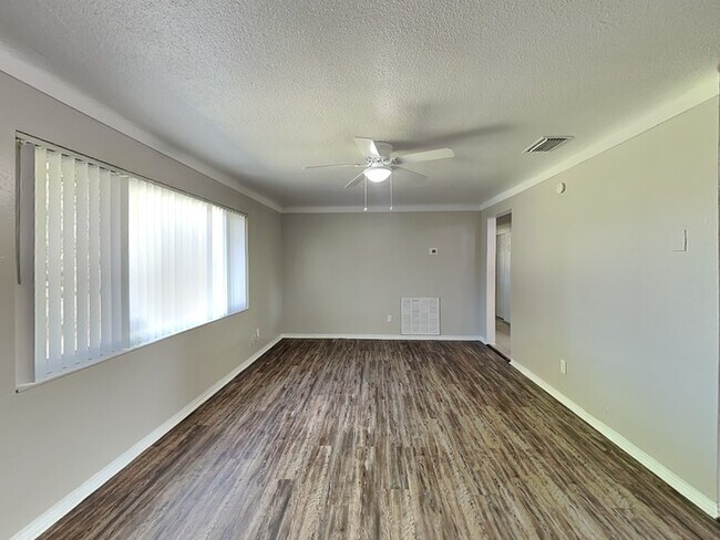 Foto del edificio - 5930 12th St S