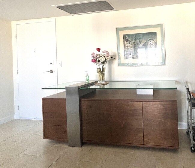 Foto del edificio - 3546 S Ocean Blvd