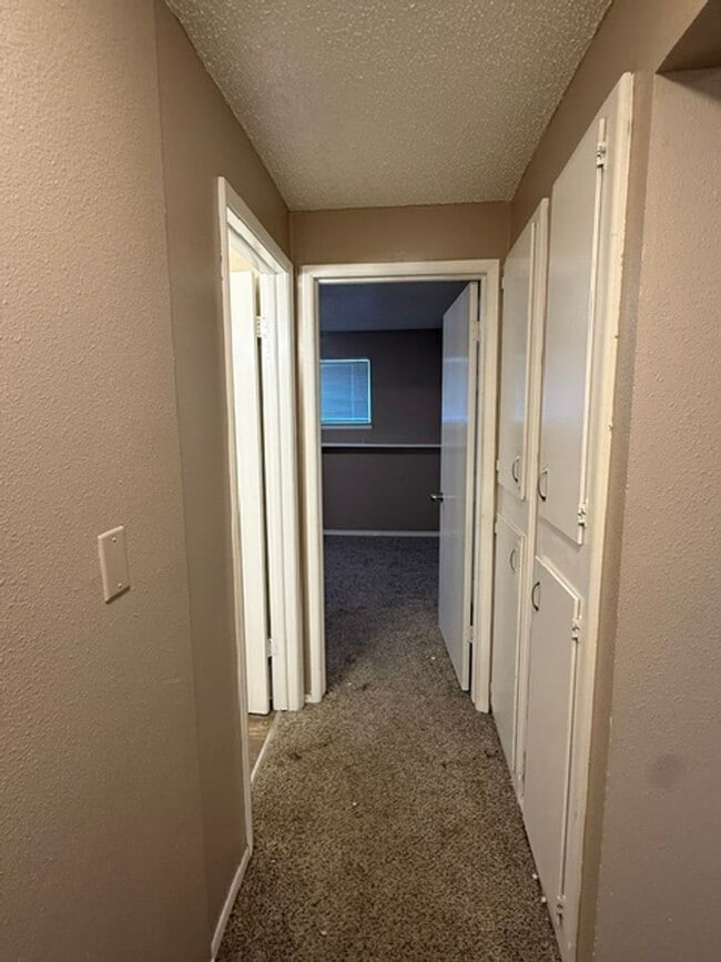 Building Photo - Comfortable 1 Bed / 1 Bath Steps away from EWU