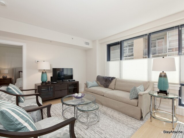 Foto del edificio - 1450 Church Street NW 201