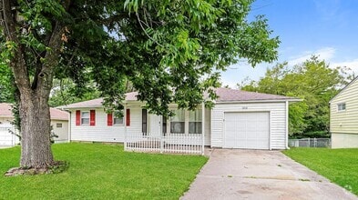 Building Photo - 3216 Englewood Terrace