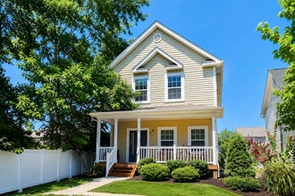Building Photo - 1713 Aden Lane