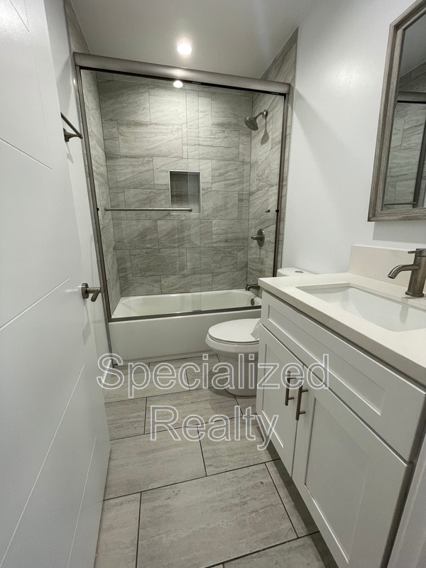 Building Photo - 1135 Scofield Dr