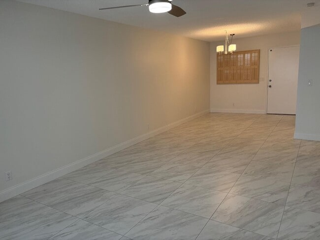 Foto del edificio - 2182 NE 1st Way