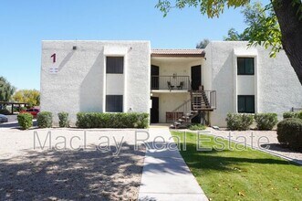 Building Photo - 10444 N 69th St