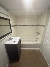 Building Photo - 2205 33rd St