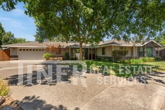 Building Photo - 3033 Merrick San Way