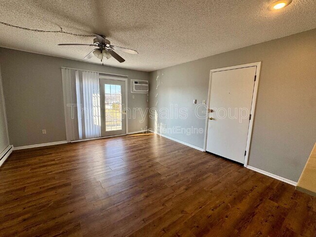 Foto del edificio - 2406 Marquette Rd