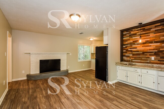 Building Photo - Living where You Love is Good for your Heart!