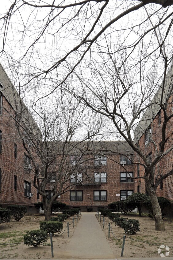 Building Photo - Astoria Terrace Gardens