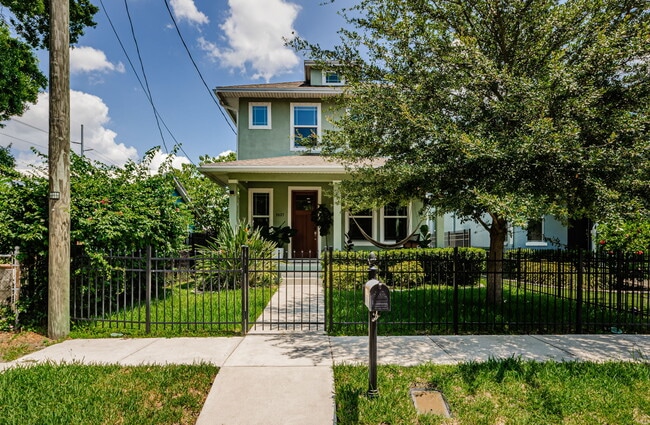 Foto del edificio - 3027 W Cherry St