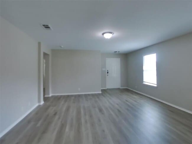 Building Photo - 320 Almquist St