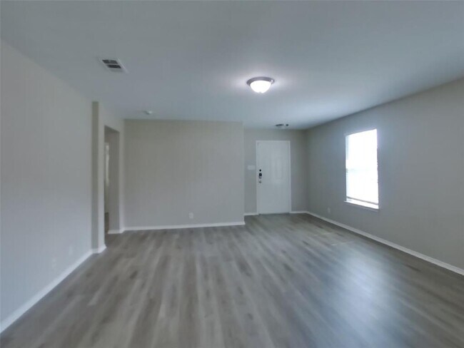 Foto del edificio - 320 Almquist St