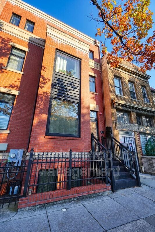 Photo - 1553 9th St NW