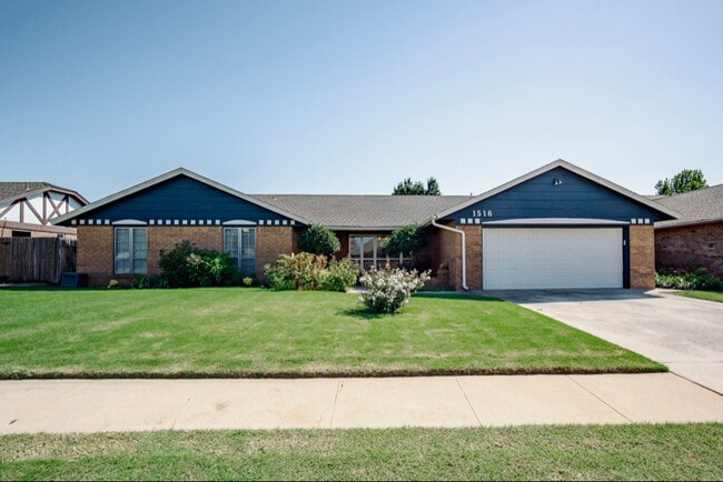 Photo - 1516 Craford Ct House
